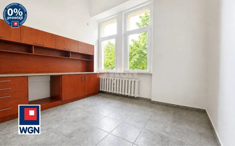 Lokal usługowy na  sprzedaż Mysłowice - Na sprzedaż przestronny lokal przy Rynku z parkingiem | Mysłowice Śródmieście.